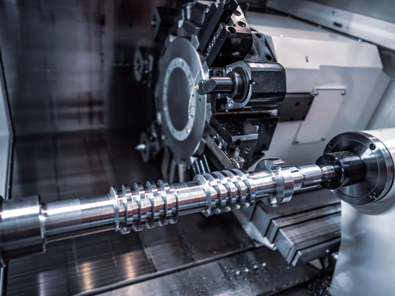  帶有側刃的菱形車刀片可以代替銑刀的功能嗎？深入剖析側刃菱形車刀片與銑刀的功能差異與應用選擇 